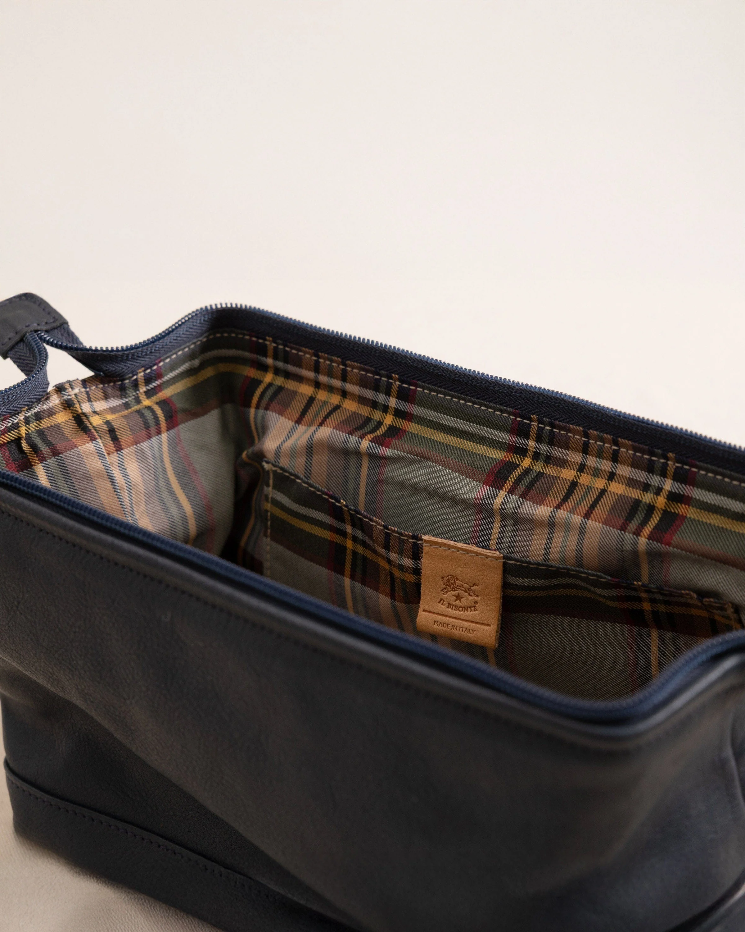Il Bisonte Travel Bag - Image 9
