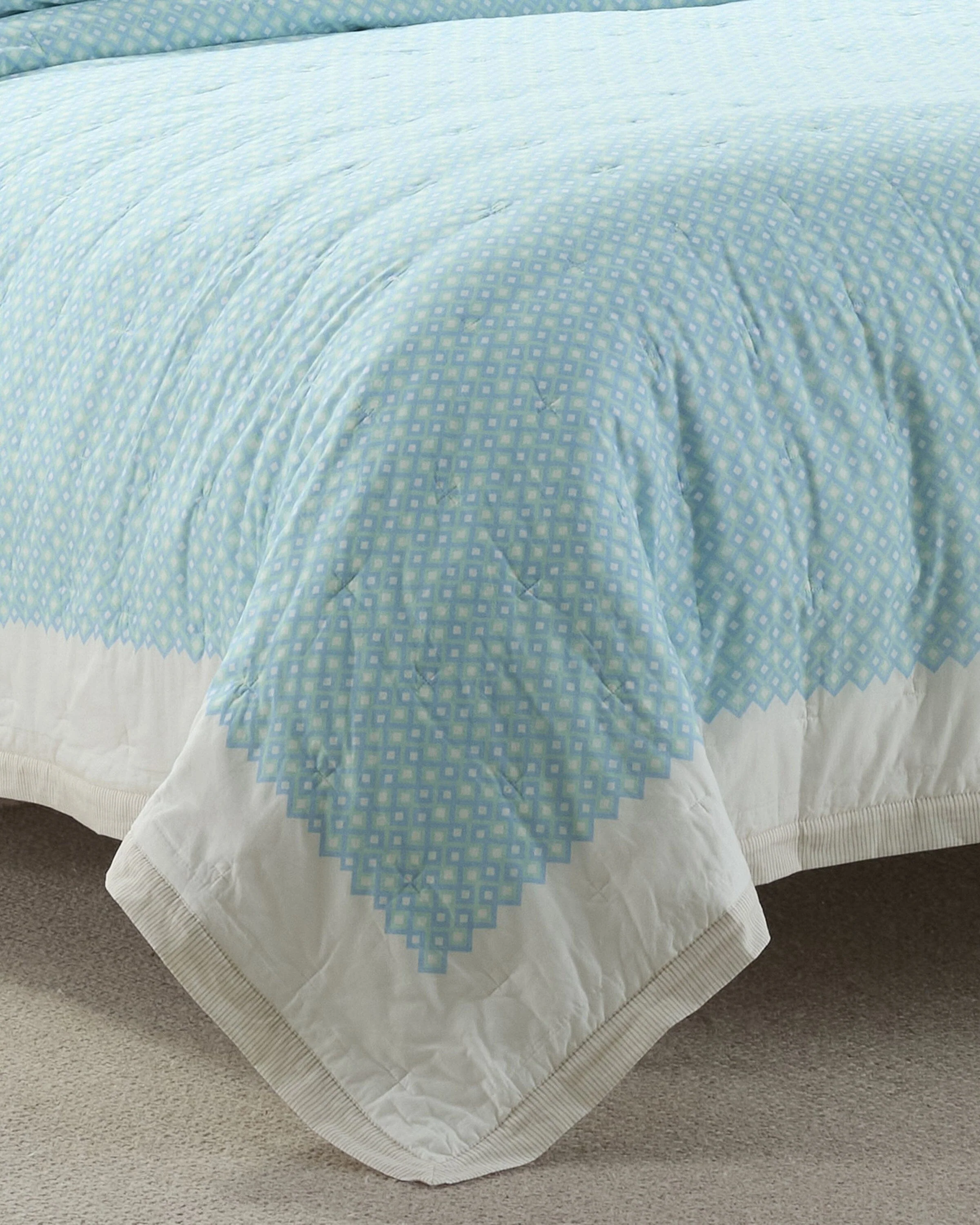 Southern Tide Bellweather Quilt - Image 3