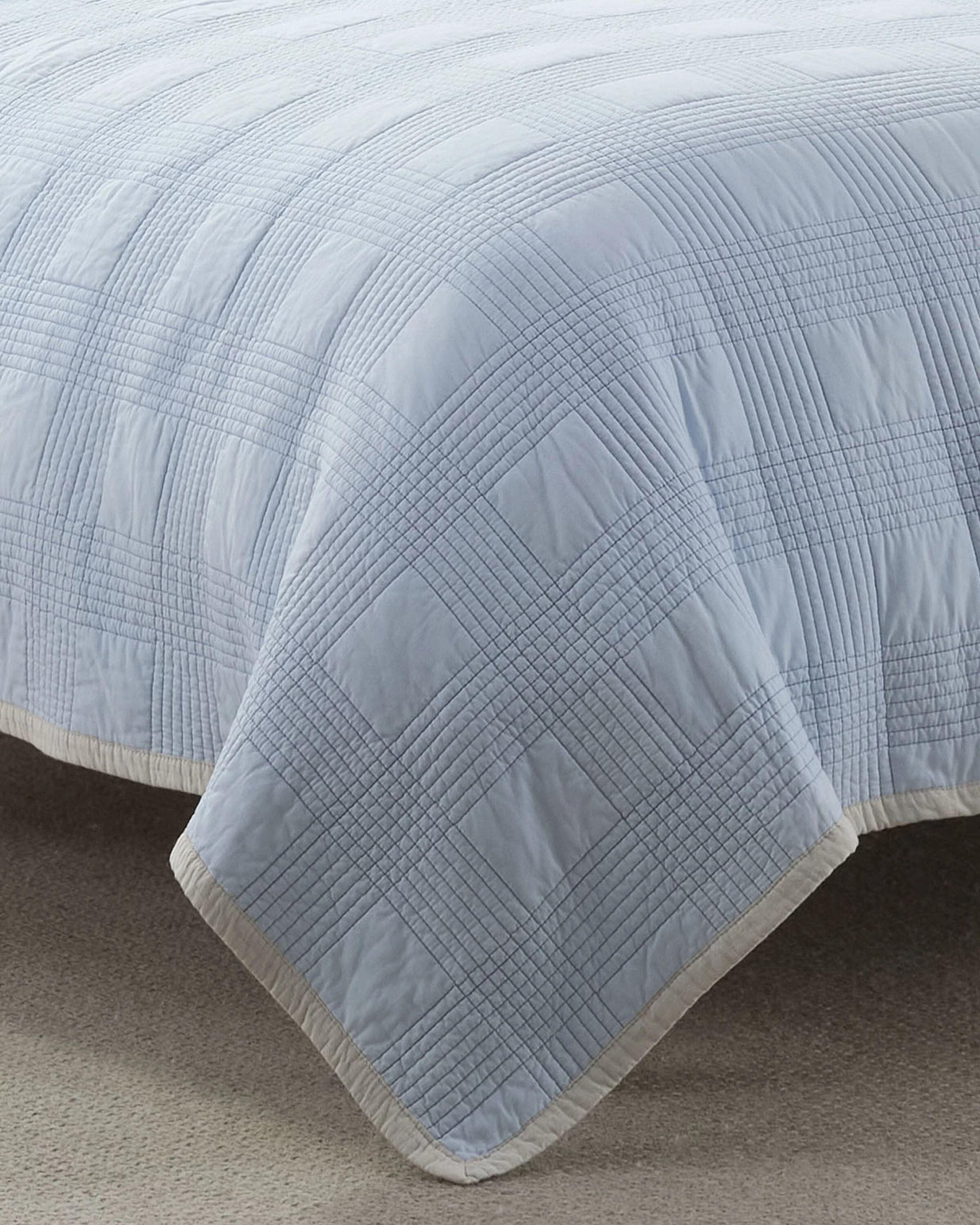 Southern Tide Camden Quilt - Image 3