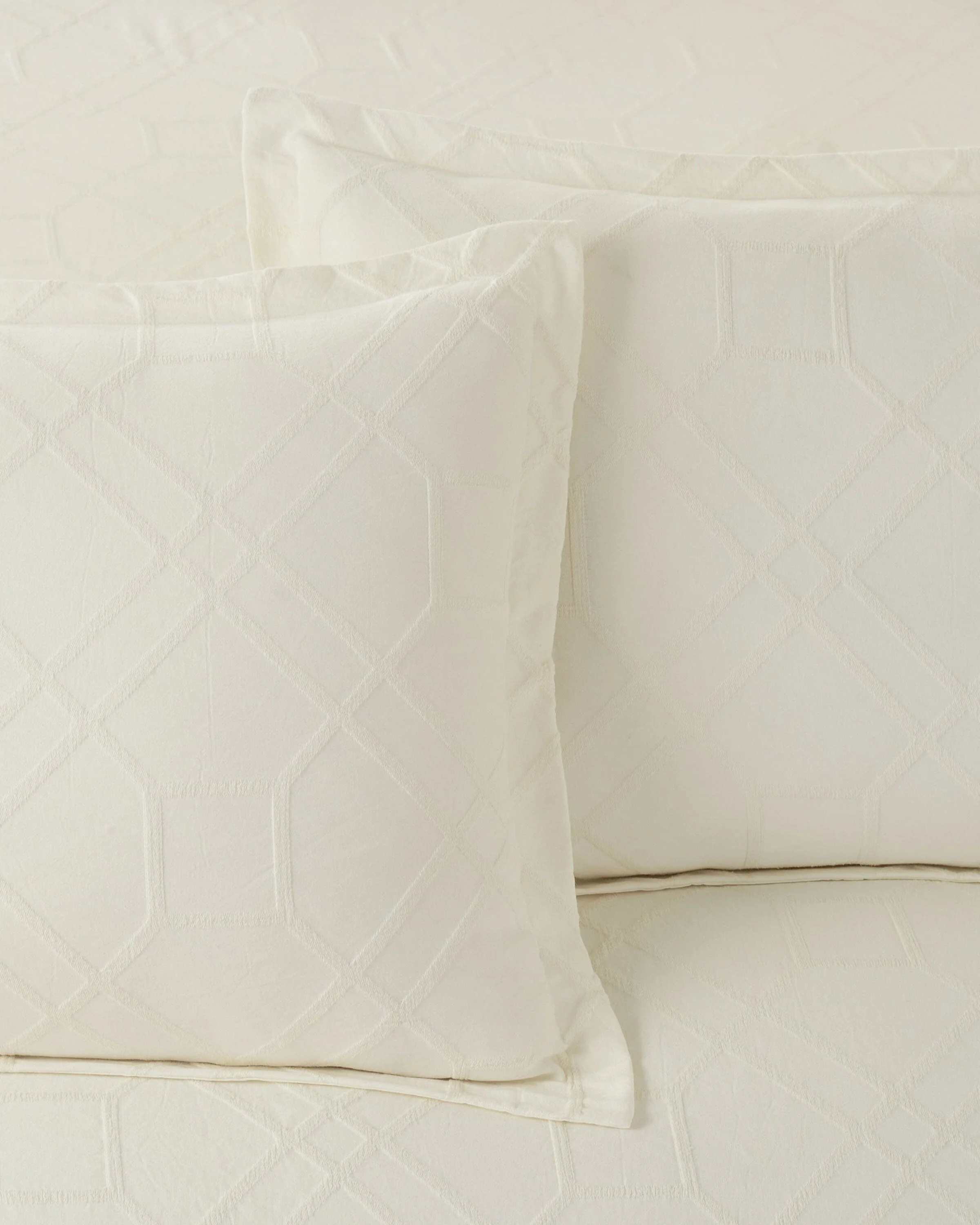 Southern Tide Savannah Comforter Set - Image 3